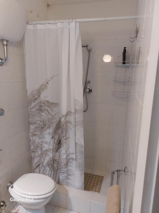 Apartamento Al Lago Nel Verde Piediluco Exterior foto