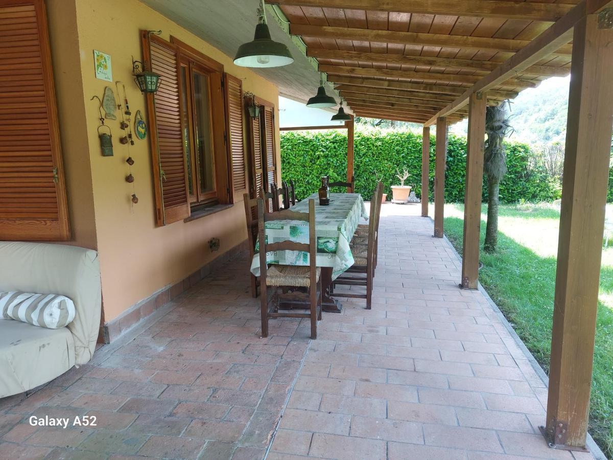 Apartamento Al Lago Nel Verde Piediluco Exterior foto